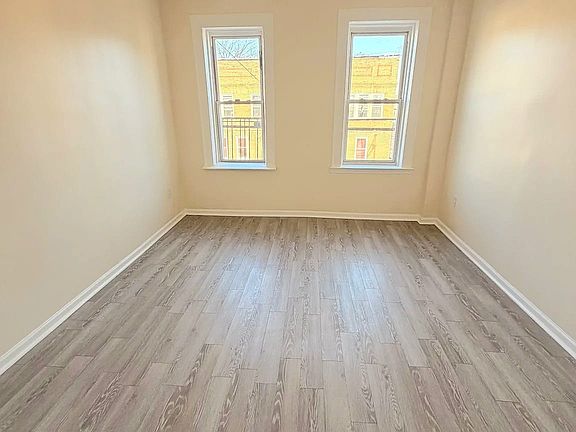 4th image of 120 Bragaw Ave #6A