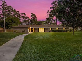 400 W Perry Pl, Carthage, TX 75633