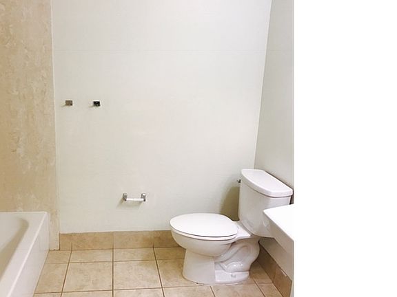 4th image of 517 San Pablo St SE