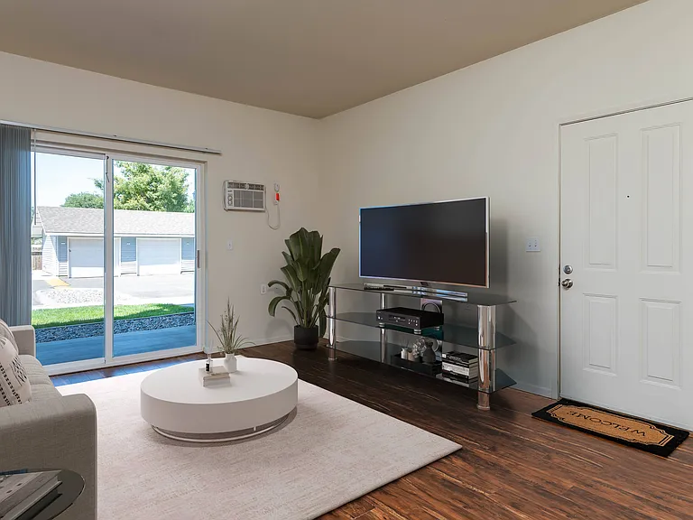 Center Pointe | Living Room