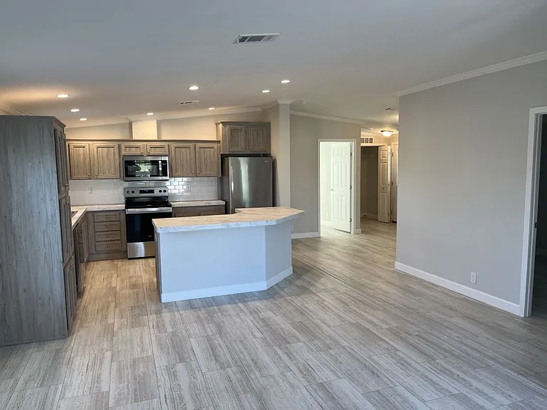 331 Peck St #116 — Photo 6