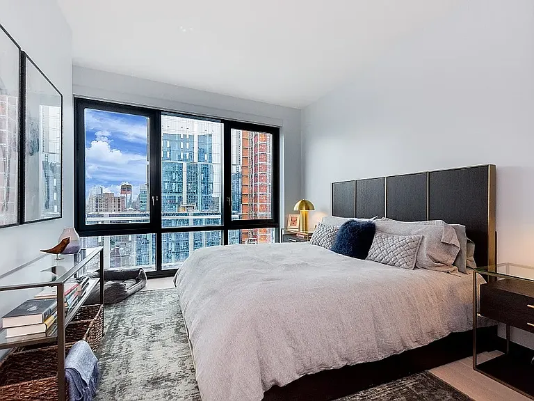 21 W End Ave #Penthouse 9 — Photo 11