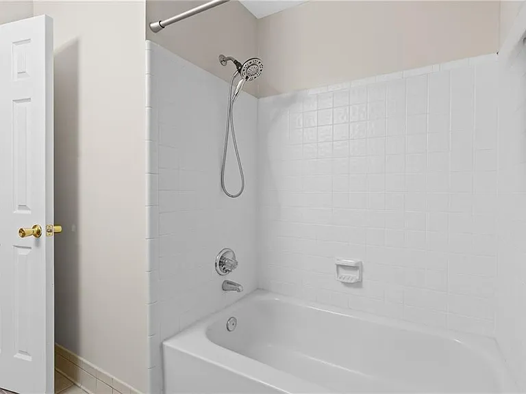 4496 Windsor Oaks Dr — Photo 35