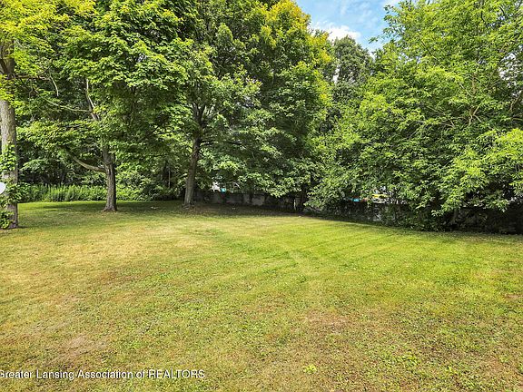 4th image of 420 Sawyer Rd