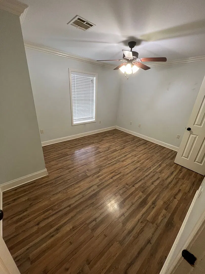 514 Idlewild Drive — Photo 2