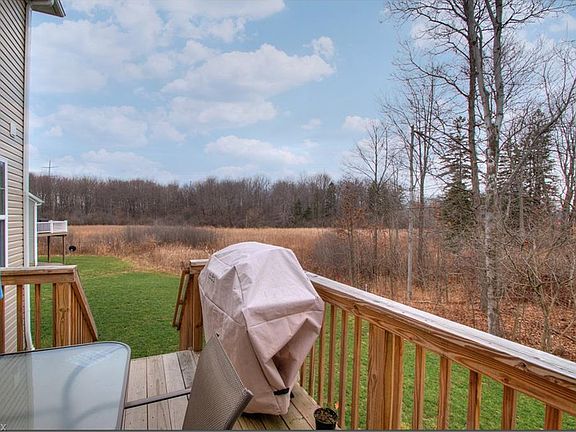 4th image of 7620 Willow Ln