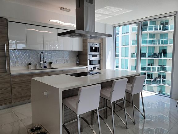 3rd image of 300 Sunny Isles Blvd Unit 1202