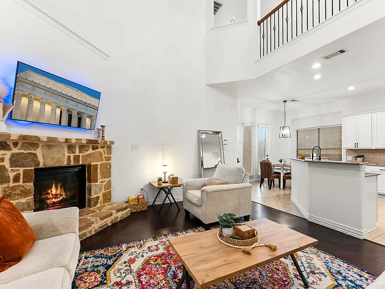 1478 Cambridge Dr — Photo 3