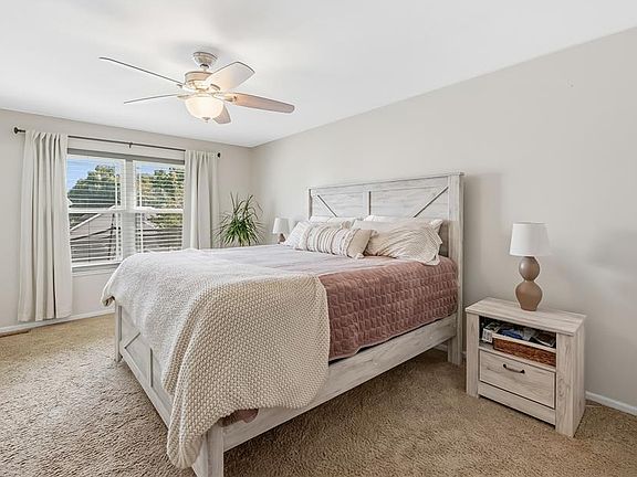 5th image of 396 Upper Meadow Ln
