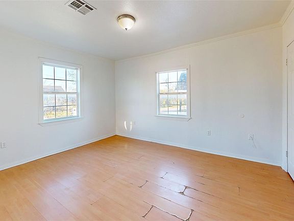 4th image of 2021 Gurley Ave