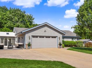 W236N7179 Meadow LANE, Sussex, WI 53089