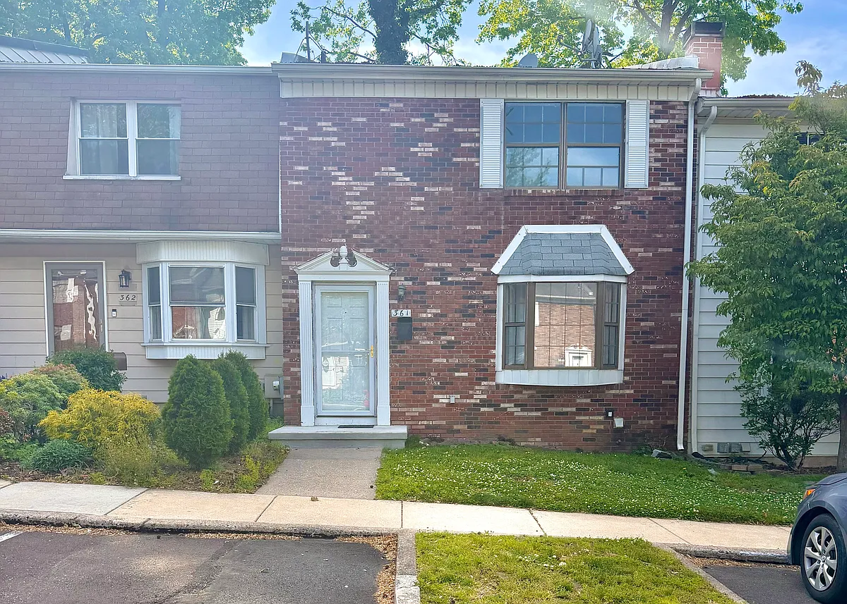 Building Photo - 361 Dartmouth Ct