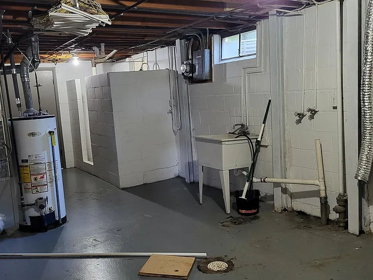 1324 Hillside Dr — Photo 17