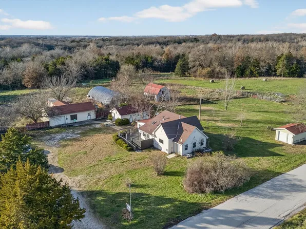 15755 Chat Ave, Cole Camp, MO 65325