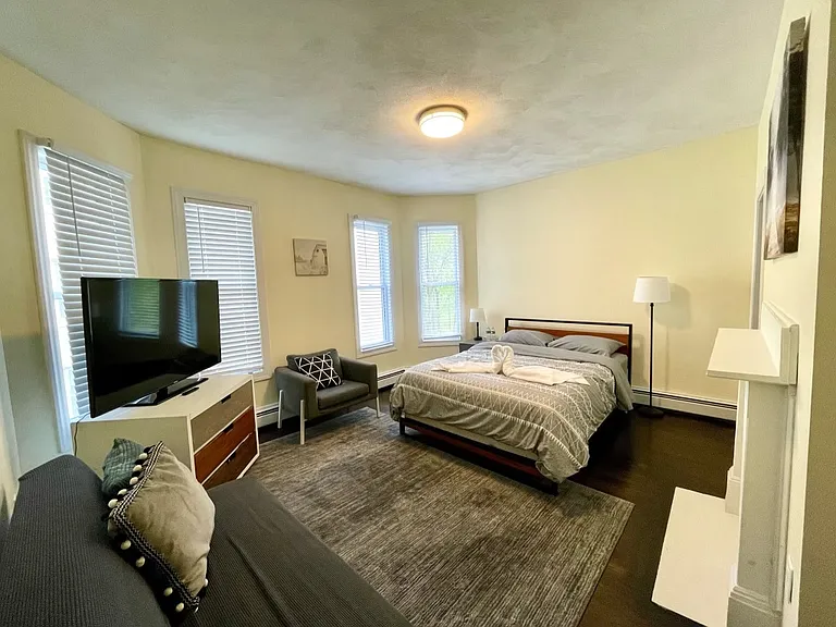 58 Bowdoin Ave #2F — Photo 9
