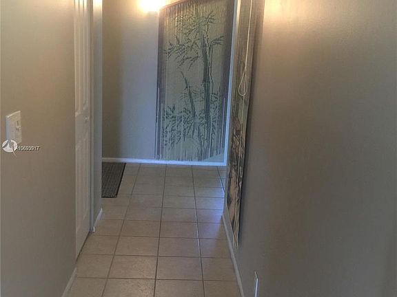 3rd image of 9330 Lagoon Pl APT 409