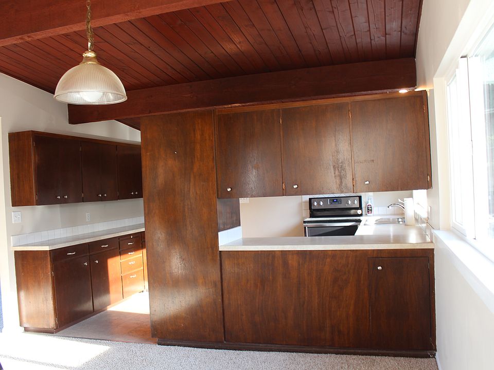 Dining room & kitchen