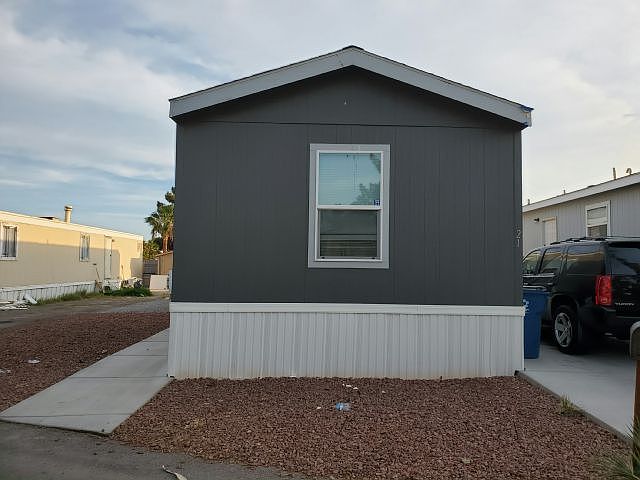 1st image of 825 N Lamb Blvd #21