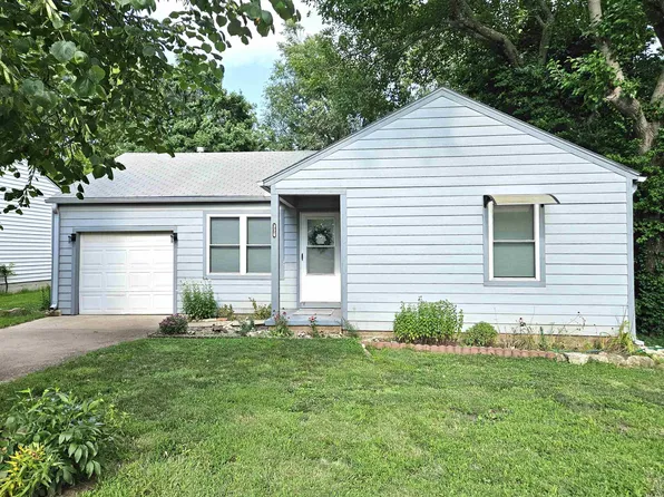 320 McCabe St, Winfield, KS 67156