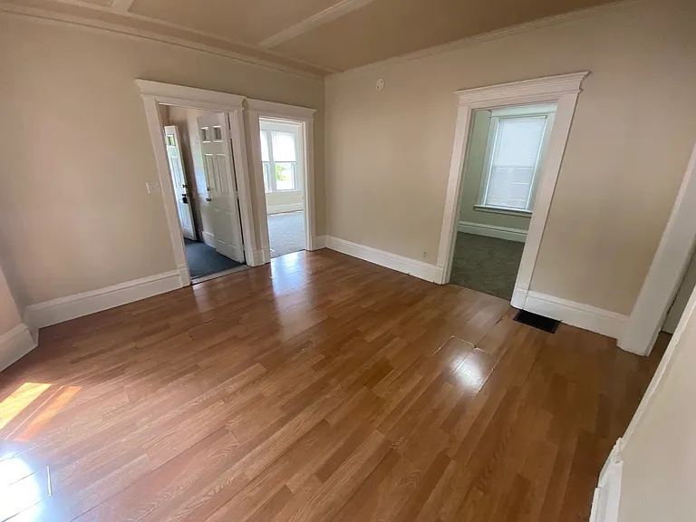 855 Alexander St SE — Photo 10