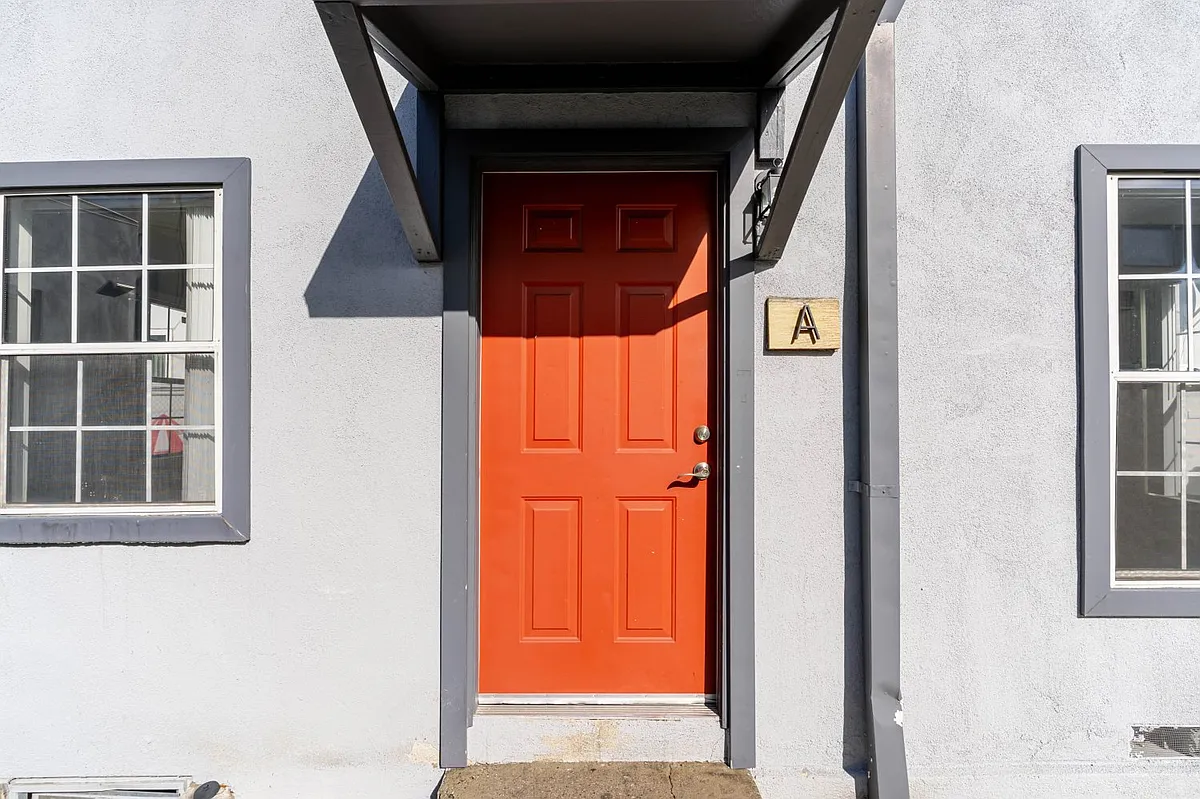 Building Photo - 301 E Alameda Ave #A