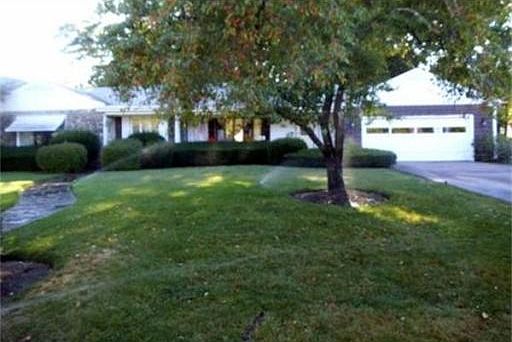 2nd image of 178 Country Club Ln