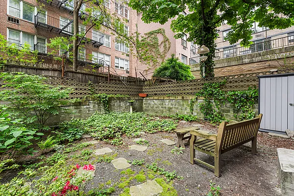 Sold by Redfin Real Estate | media 5
