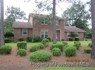 2099 Birchcreft Dr, Fayetteville, NC 28304