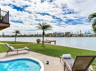 16134 4th St E, Redington Beach, FL 33708