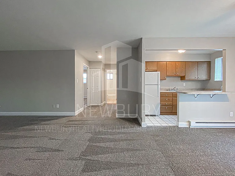 Poplar Apartments — Photo 29