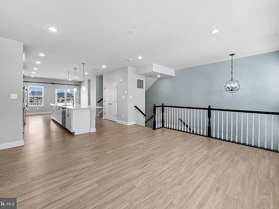 5th image of 35076 Wright Way