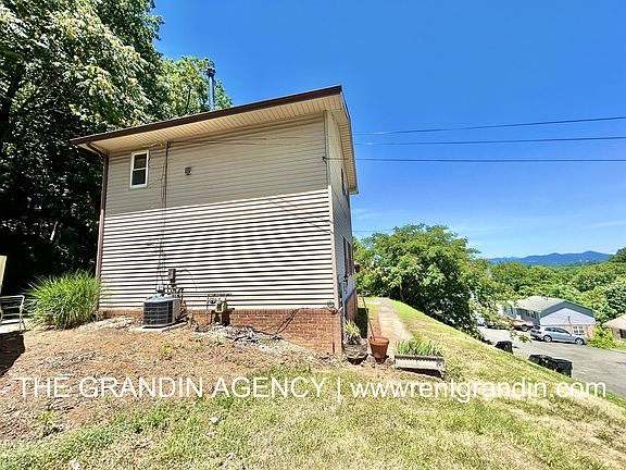 3rd image of 5335 Carolyn Cir #5335