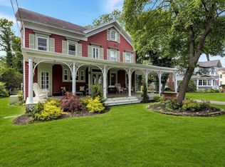 386 Middle Rd, Bayport, NY 11705