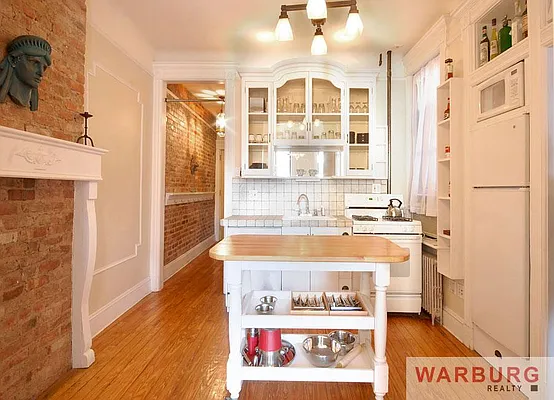 Sold by Warburg | media 11