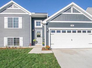 2785 Jordan River Dr, Fowlerville, MI 48836
