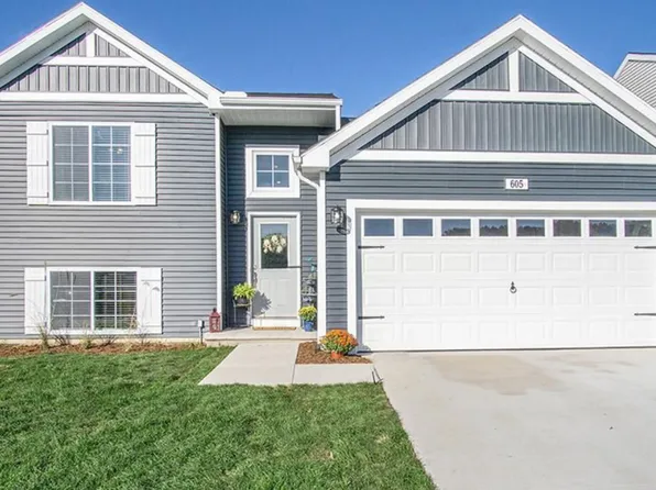 2785 Jordan River Dr, Fowlerville, MI 48836