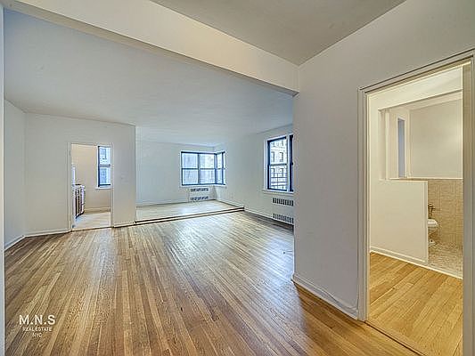 2nd image of 711 W End Ave APT 6FN