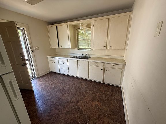 4th image of 1724 McFerrin Ave
