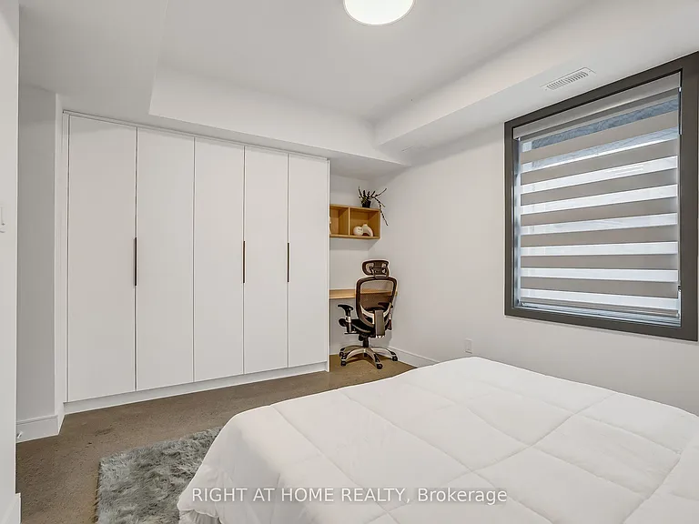 1169 Davenport Rd #2 — Photo 17