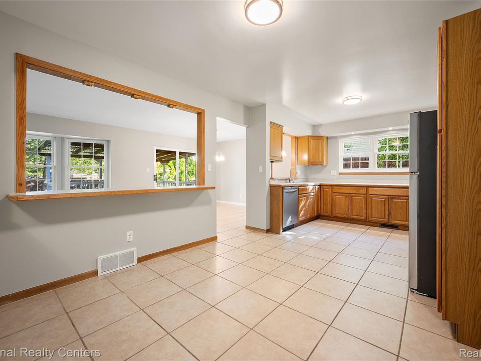 45162 Forest Trail Dr, photo 11