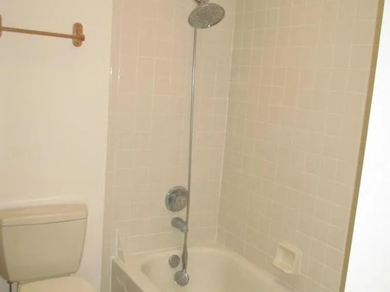 100 Lakewood Village Cir — Photo 23