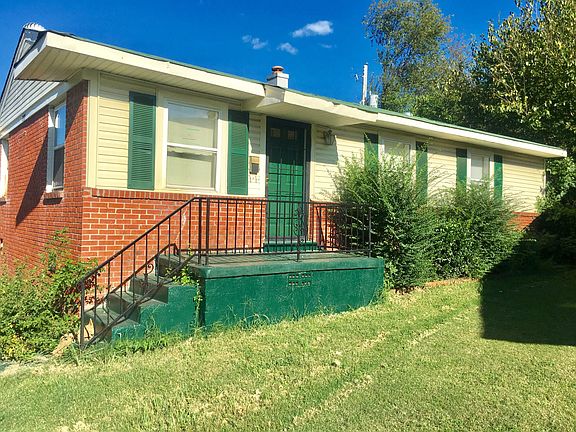 3rd image of 765 Tampa Ave