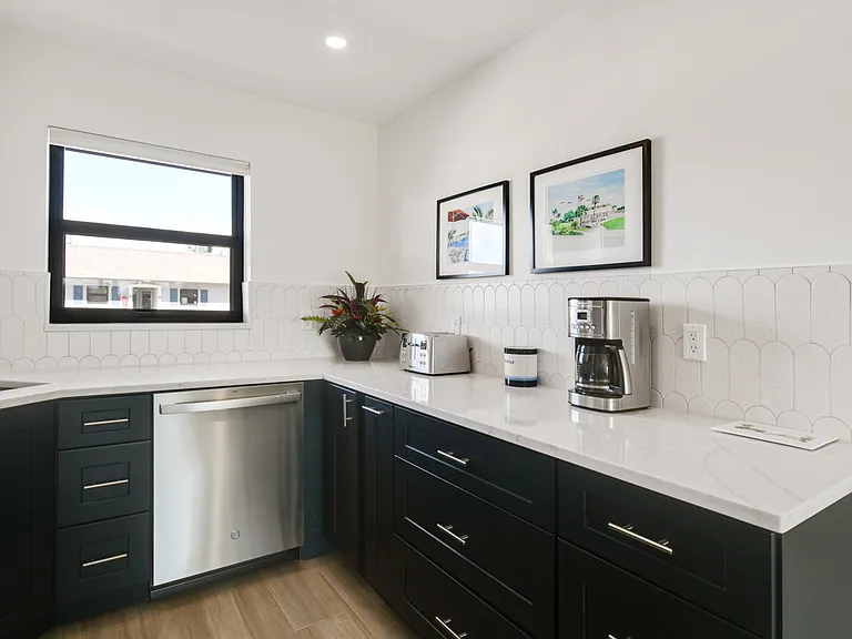 755 Saturn St #D202 — Photo 3