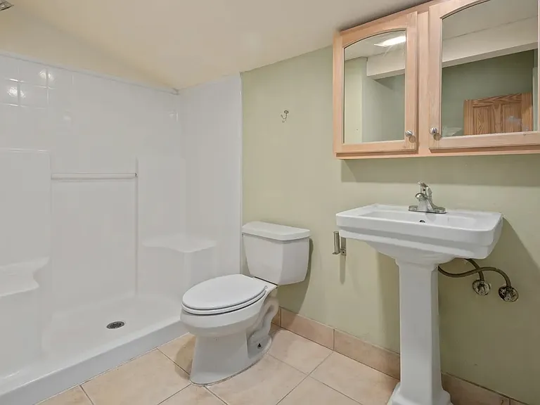 5619 15th Ave NE — Photo 13