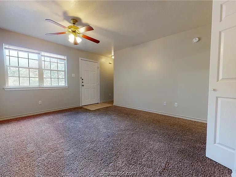 306 Cherry St #B — Photo 8