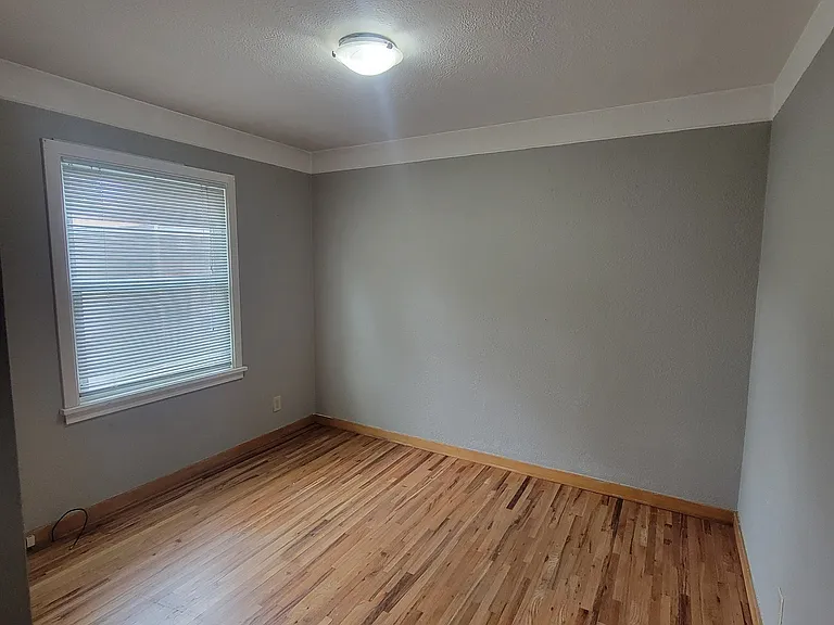 710 Mount Ave — Photo 5