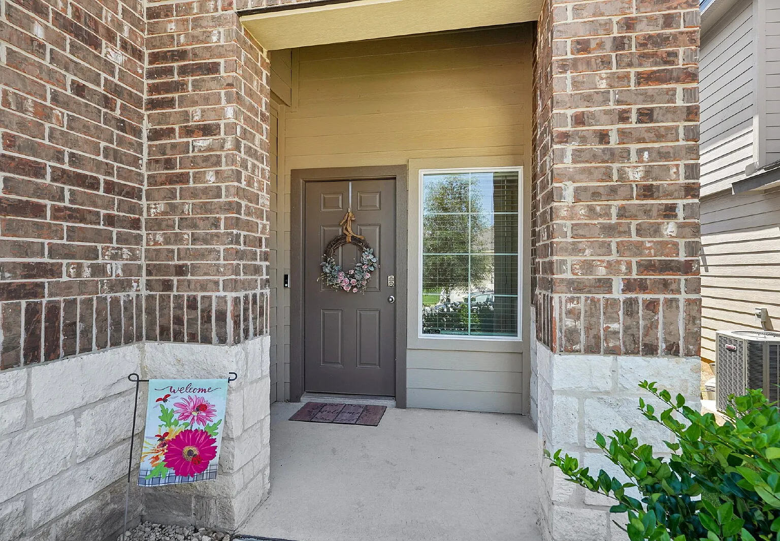 3 bed, 2.5 bath, 1684 sqft, $1,850 — Photo 4