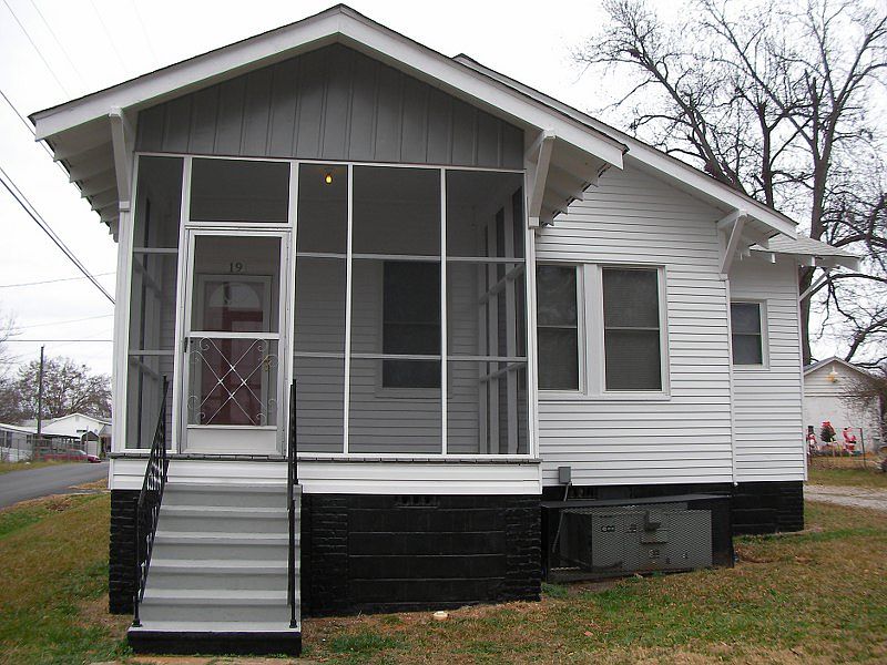Screened Front Porch