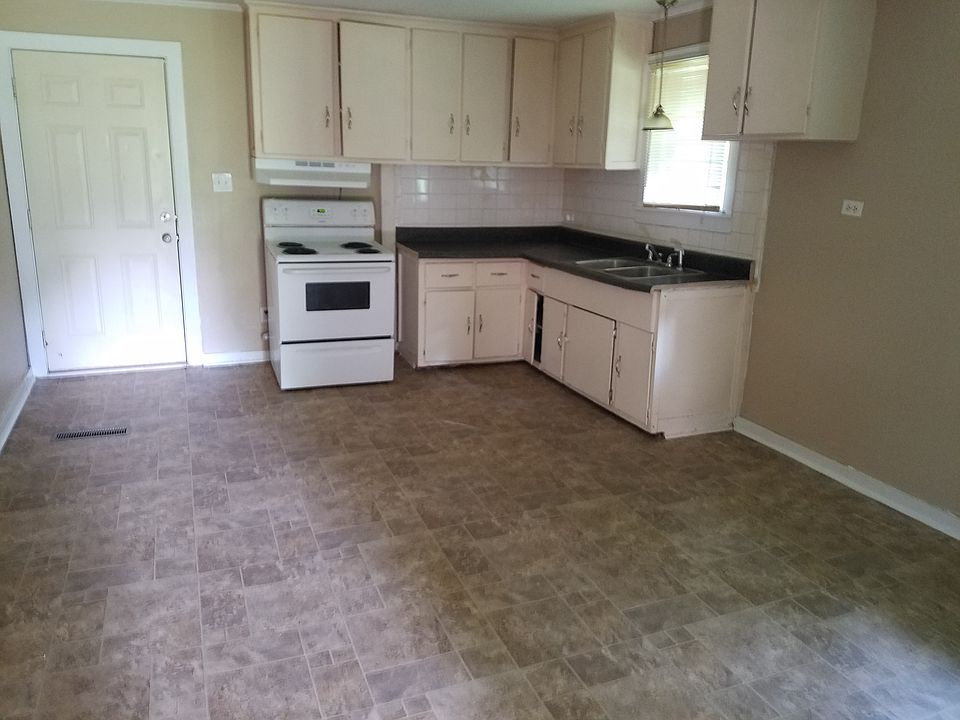 2nd image of 681 Lower Brownsville Rd