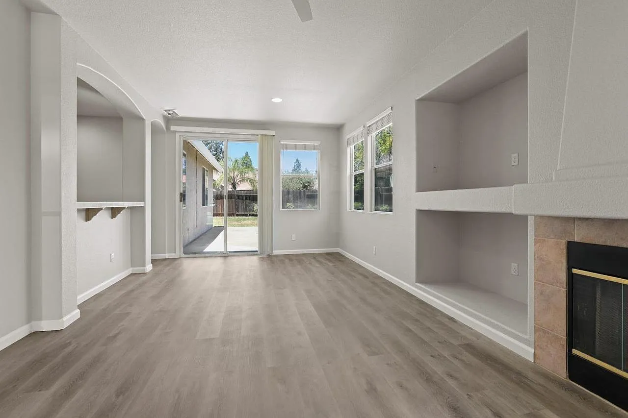 2873 Chateau Montelena Way — Photo 2